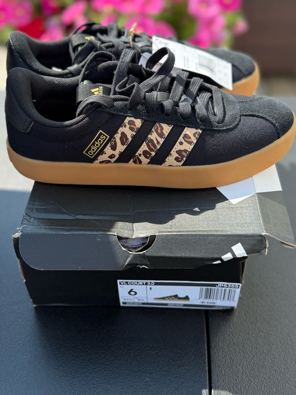 New adidas Women’s VL Court 3.0 Sneakers Leopard-Print Stripes/Gum Sole Size 6